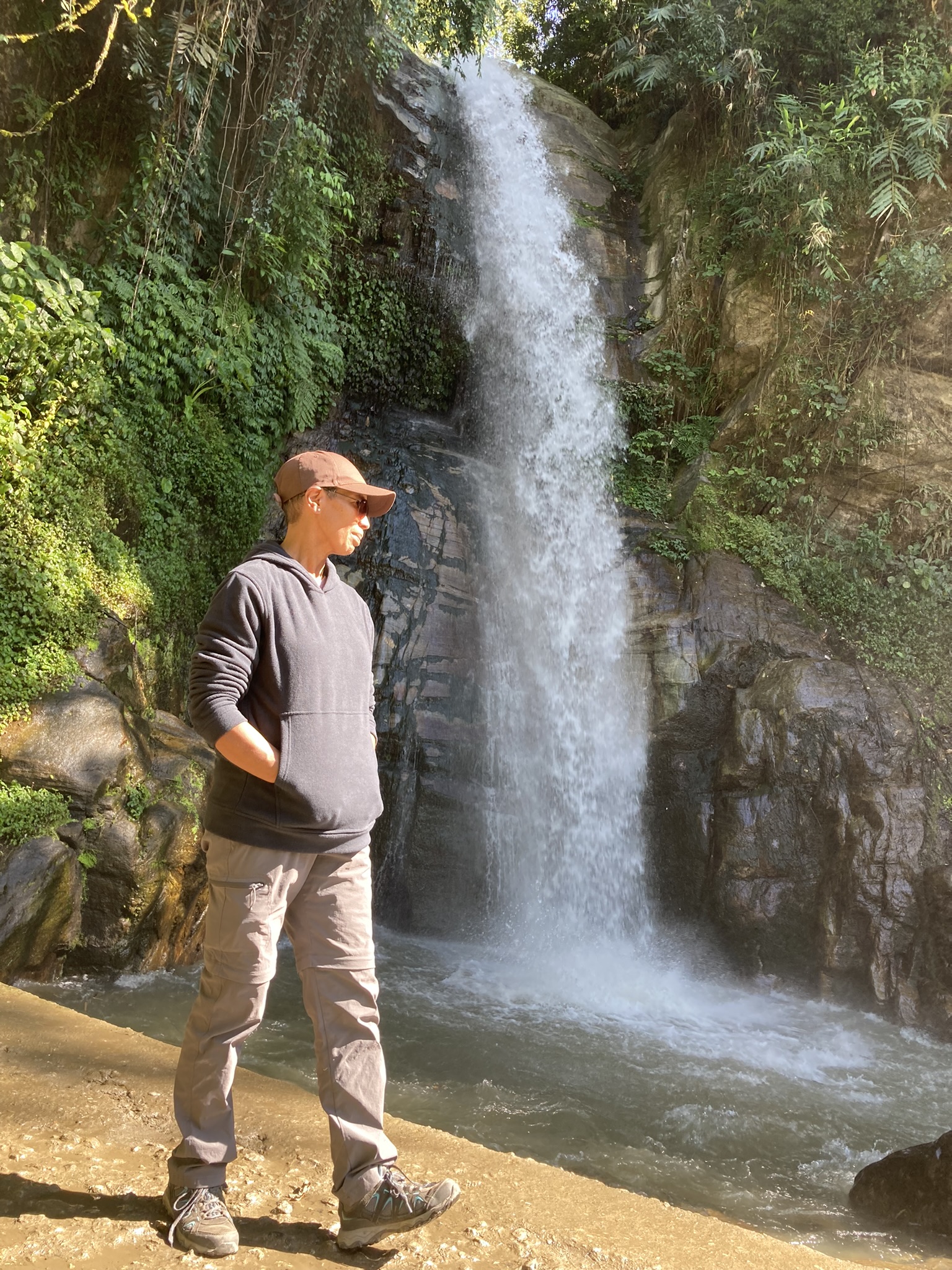 ElderschatTravel Mature black travel